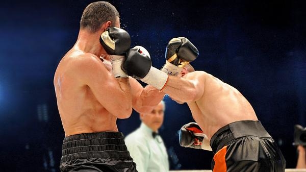 Boks: Rocky Boxing Night w Kościerzynie - waga junior ciężka: Nikodem Jeżewski - Tamas Lodi 14.12.2019