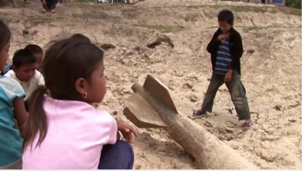 Documentary Laos: Lovci bomb
