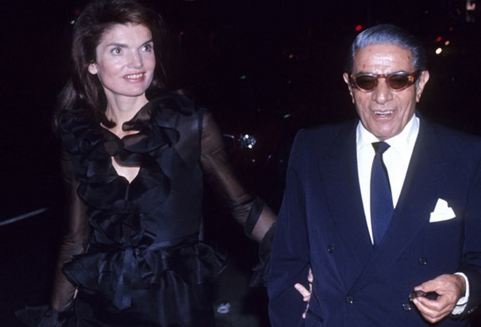 Dokument Callasová, Kennedyová a Onassis - dvě královny a jeden král